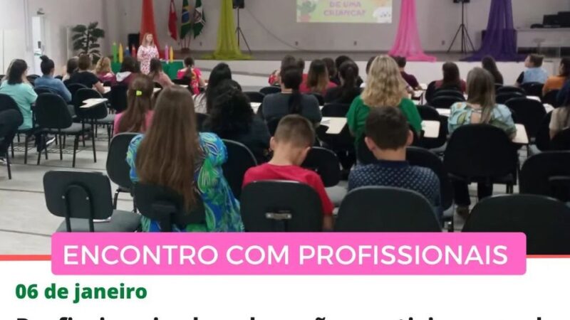 Profissionais que atuarão no Plantão da Educação Infantil 2023 participaram de encontro.