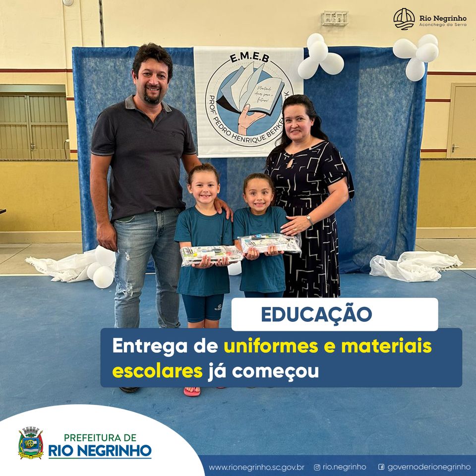 Entrega dos uniformes escolares e dos kits de material foi iniciada nesta segunda-feira!