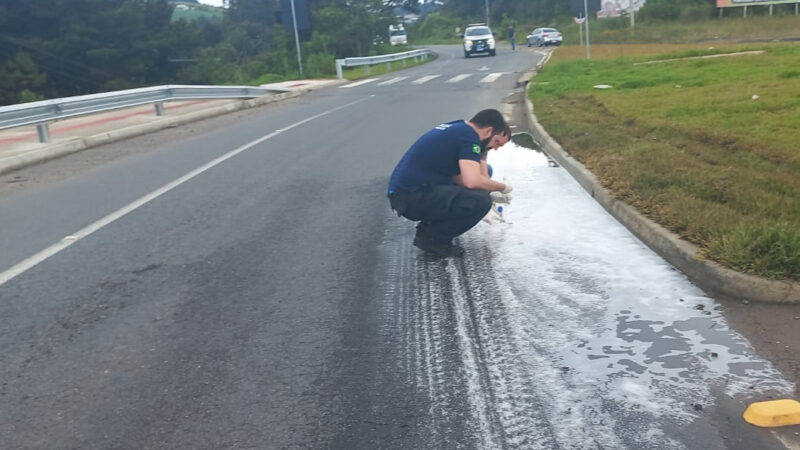 Amostras da espuma coletadas para análise