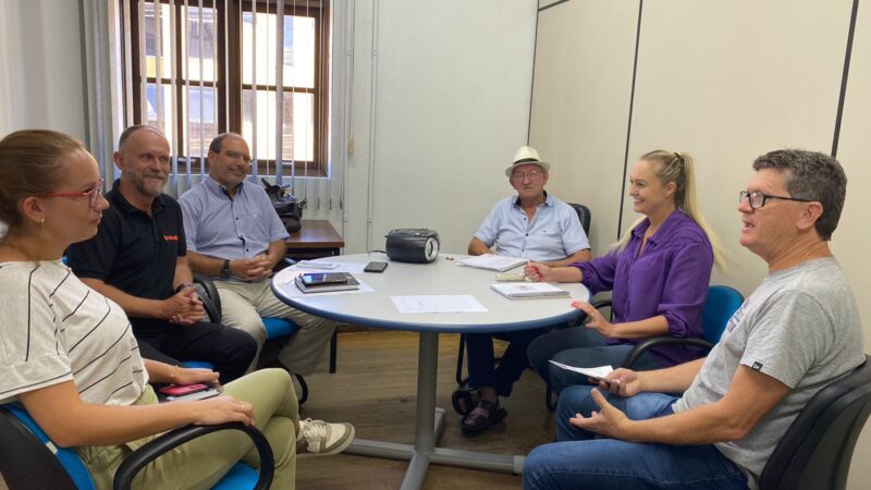 Encontro com sociedade civil sobre os 150 anos