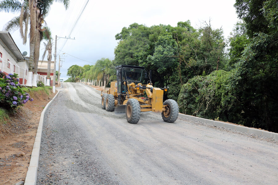 Obras são retomadas no município