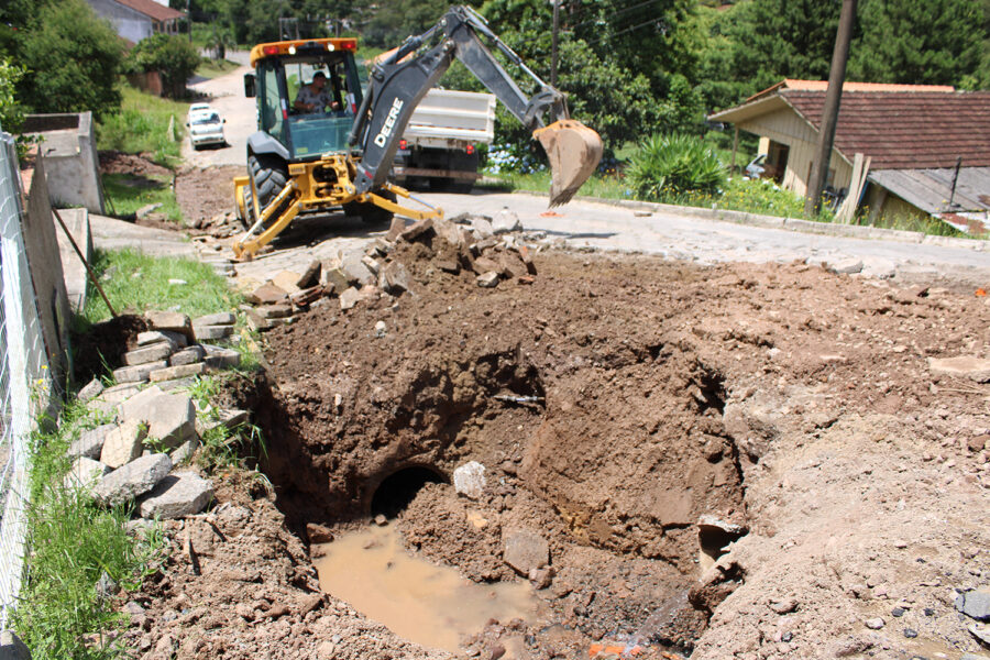 Obras na rua Estanislau Fuhrmann