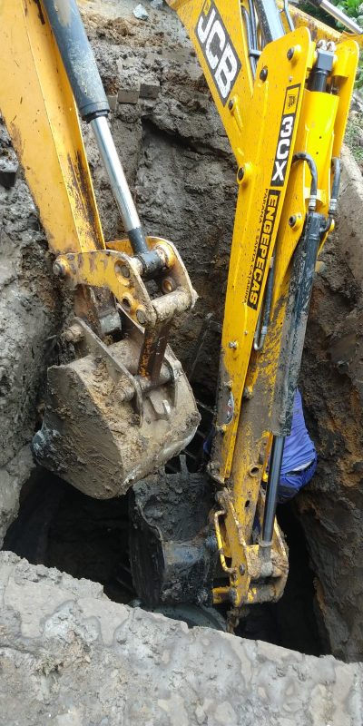 Trabalhador fica soterrado em buraco de 5 metros de profundidade em Porto União