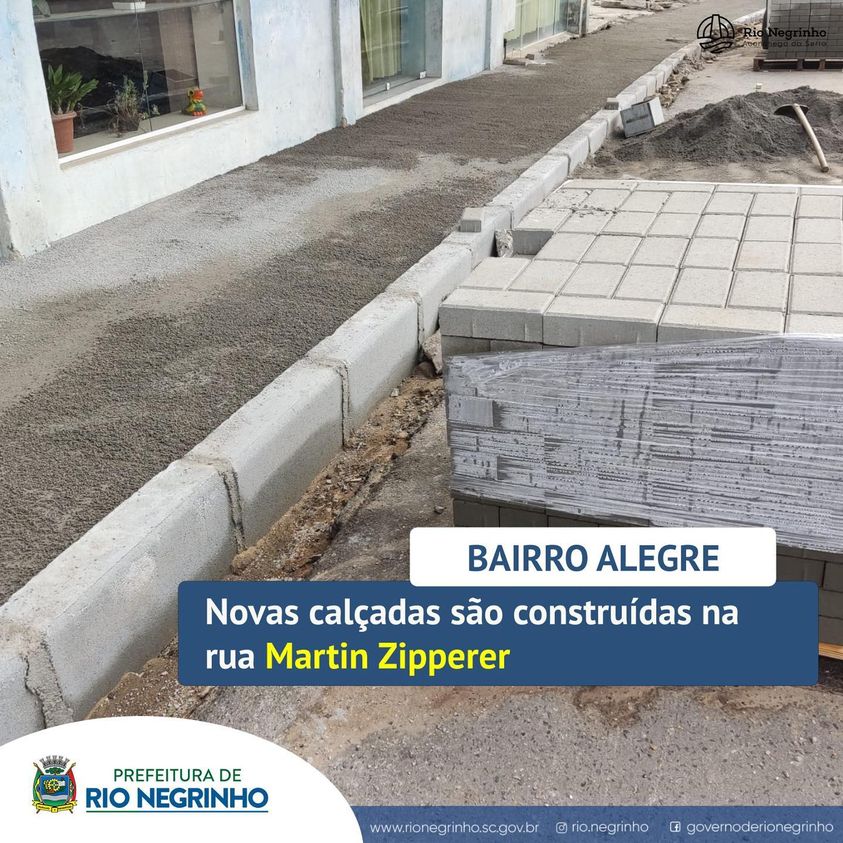 A rua Martin Zipperer está recebendo novas calçadas!