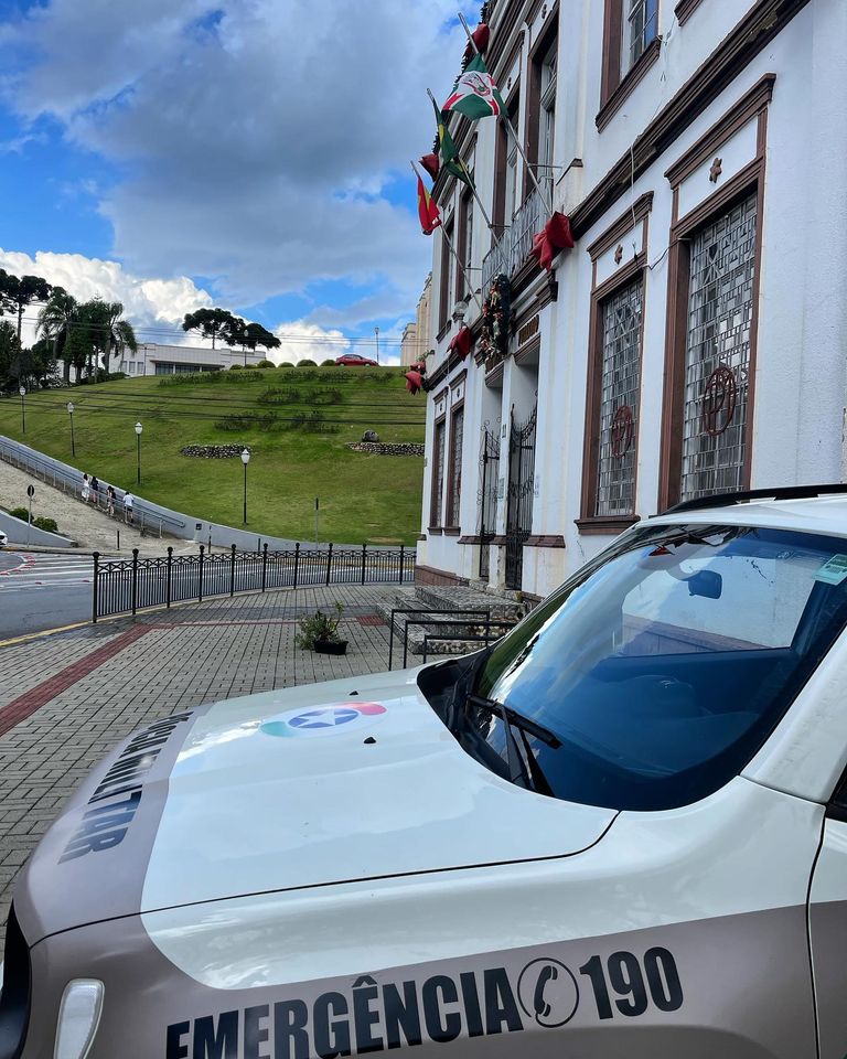 PM REALIZA ABORDAGEM NA PRAÇA CENTRAL E APREENDE ADOLESCENTE COM DROGAS