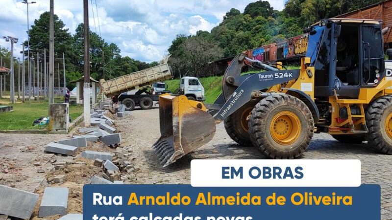 EM OBRAS