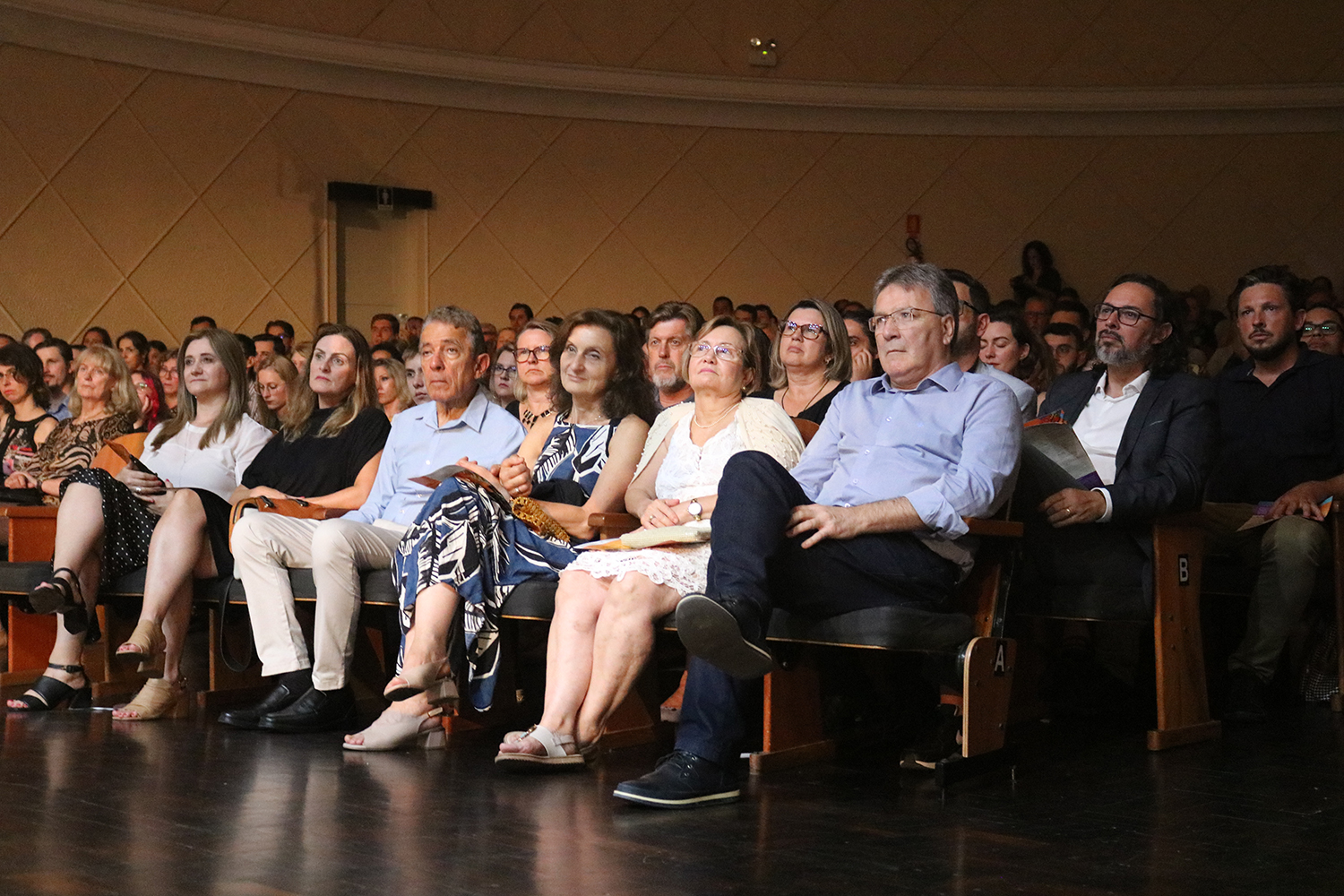 Centro Cultural lota em apresentação da Camerata Florianópolis