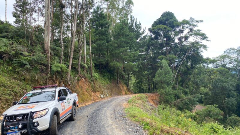 Atenção ao passar pela Estrada dos Bugres