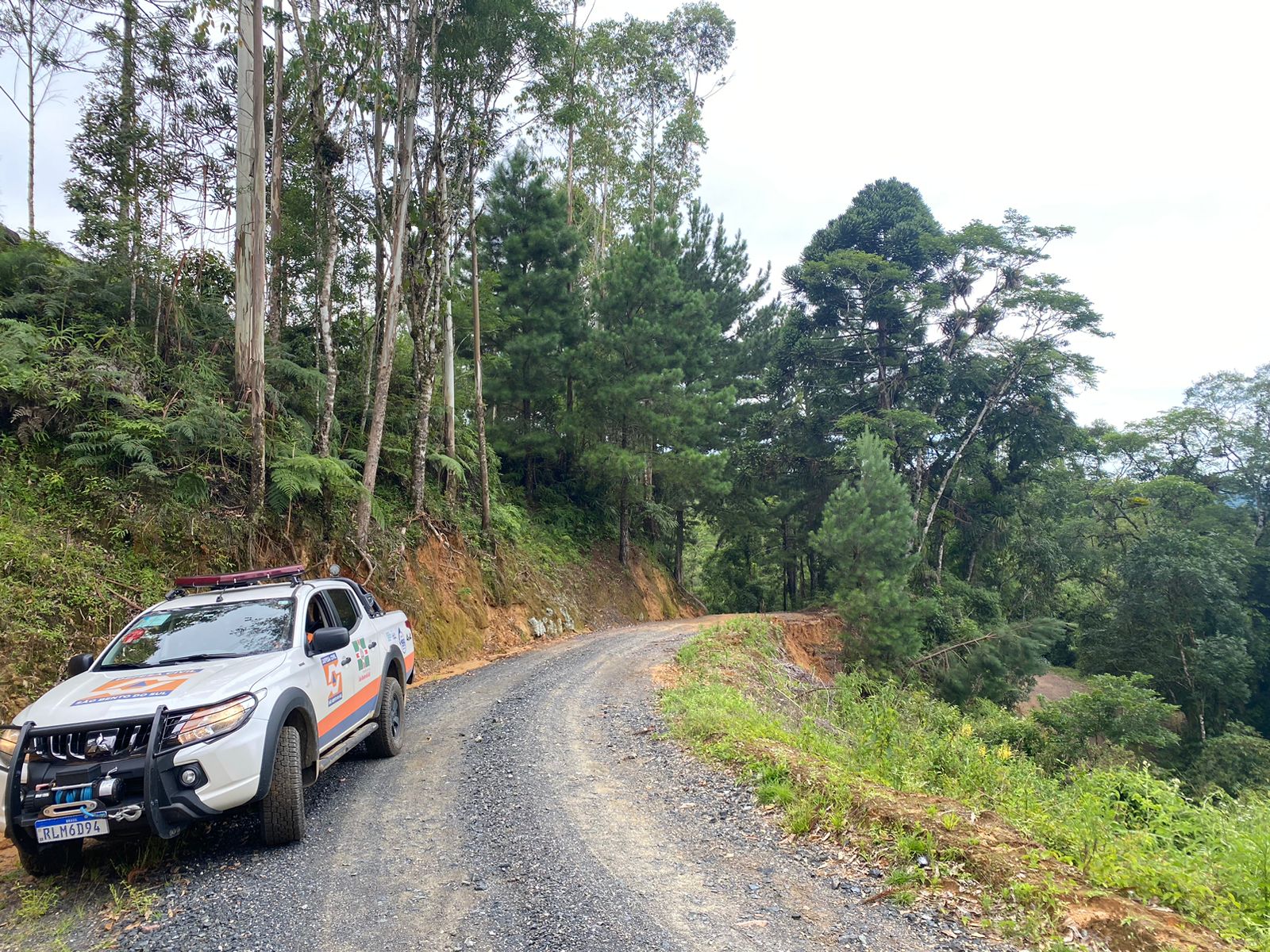 Atenção ao passar pela Estrada dos Bugres