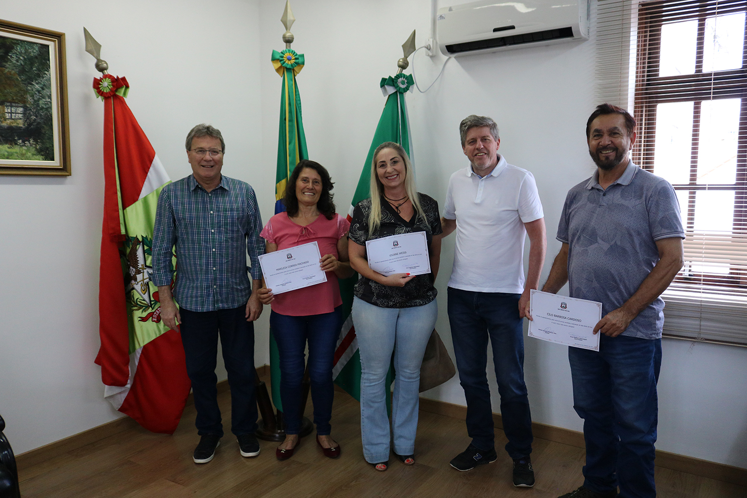 Entrega de certificados aos servidores aposentados