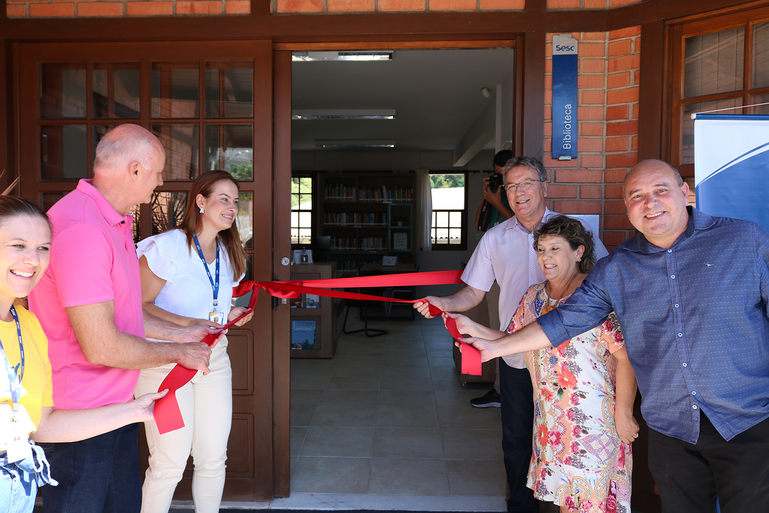 Prefeito participa de inauguração da Biblioteca do Sesc