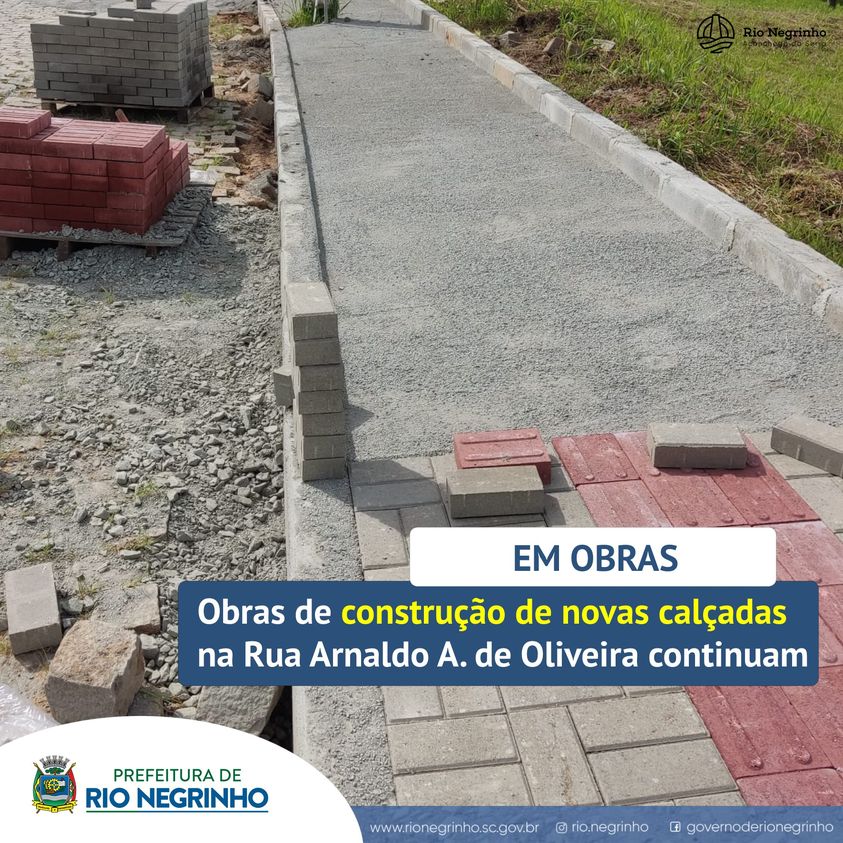 EM OBRAS