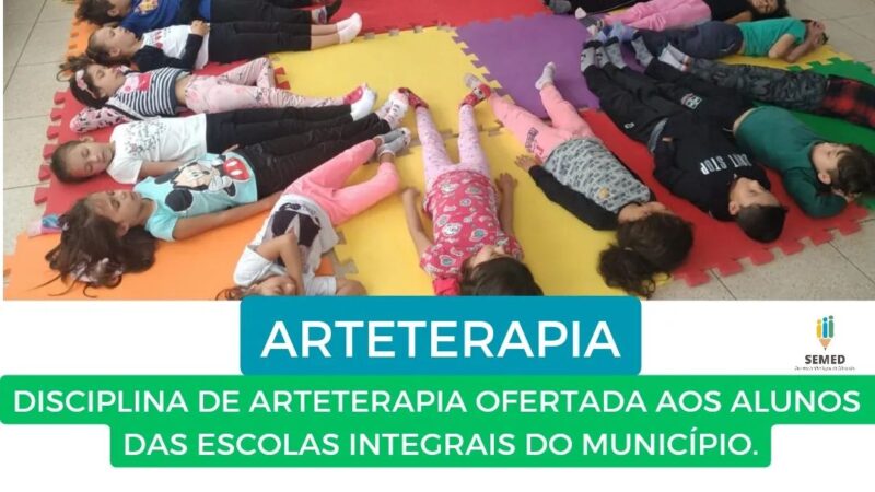 Aulas de Arteterapia na Escola Integral Alfredo Diener