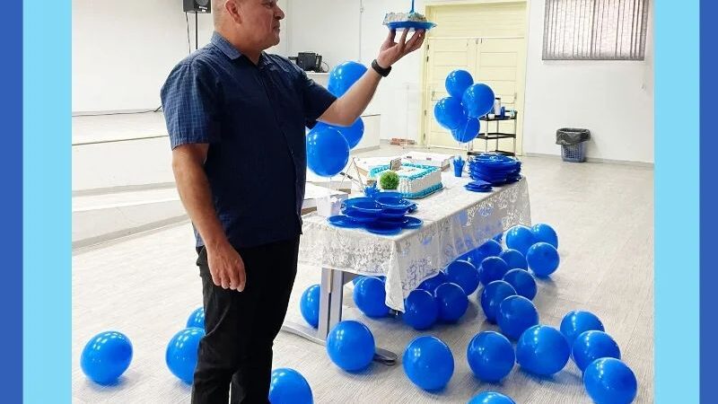 ANIVERSÁRIO SURPRESA PARA O SECRETÁRIO MUNICIPAL DE EDUCAÇÃO JOSIAS TERRES