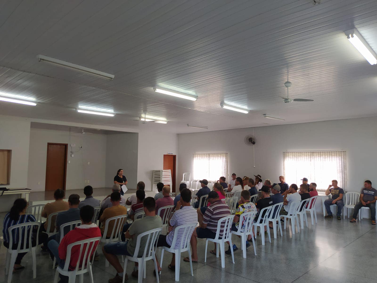 Secretaria de agricultura de Santa Terezinha realiza reuniões com agricultores