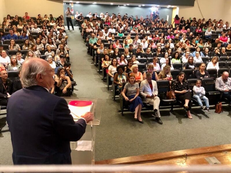 Síndrome de Down: Deputado faz dura crítica ao capacitismo e defende participação das pessoas com deficiência e organizações no debate legislativo