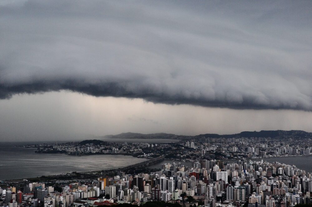 SC tem 9 regiões em alerta para temporais com risco de alagamentos nesta quinta-feira