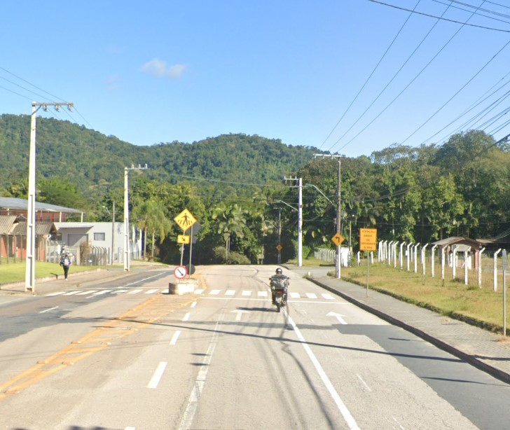 Acidente entre caminhão e moto em Blumenau termina em morte e detalhe surpreende