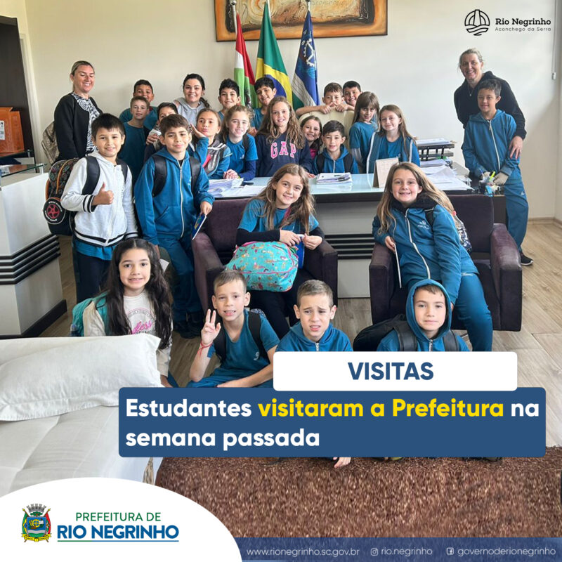 ESTUDANTES VISITAM PREFEITURA