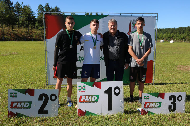 Premiação ao Atletismo na fase municipal dos JESC