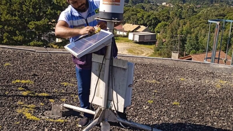 Manutenção de pluviômetro