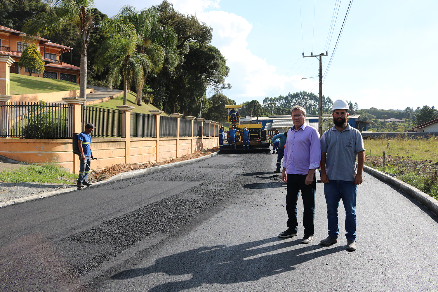 Prefeito acompanha pavimentação na Estrada Cruzeiro