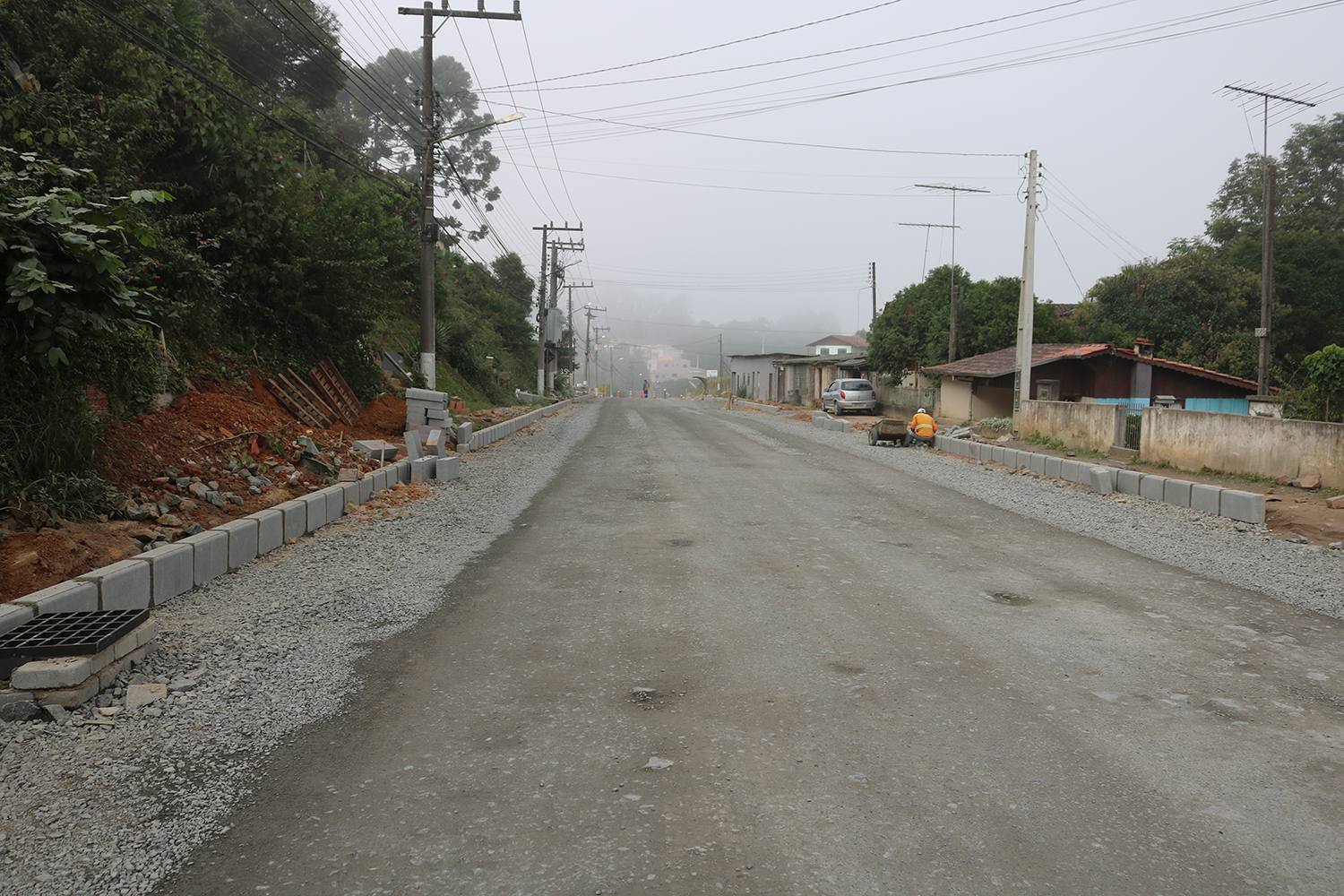 Trânsito na Estrada das Neves interrompido para obras