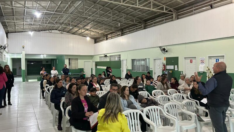 Transporte Escolar: Reunião com pais de alunos na EBM Rodolfo Berti