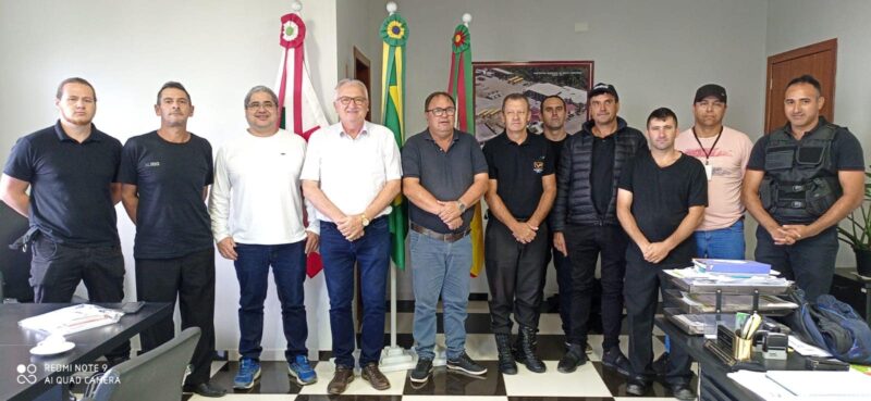 Escolas municipais de Santa Terezinha já tem vigilantes!