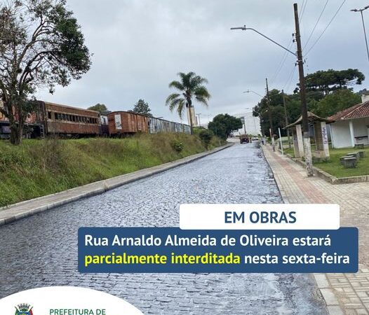 EM OBRAS