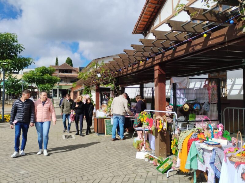 DiverCidade Cultural” anima Praça Jardim dos Imigrantes