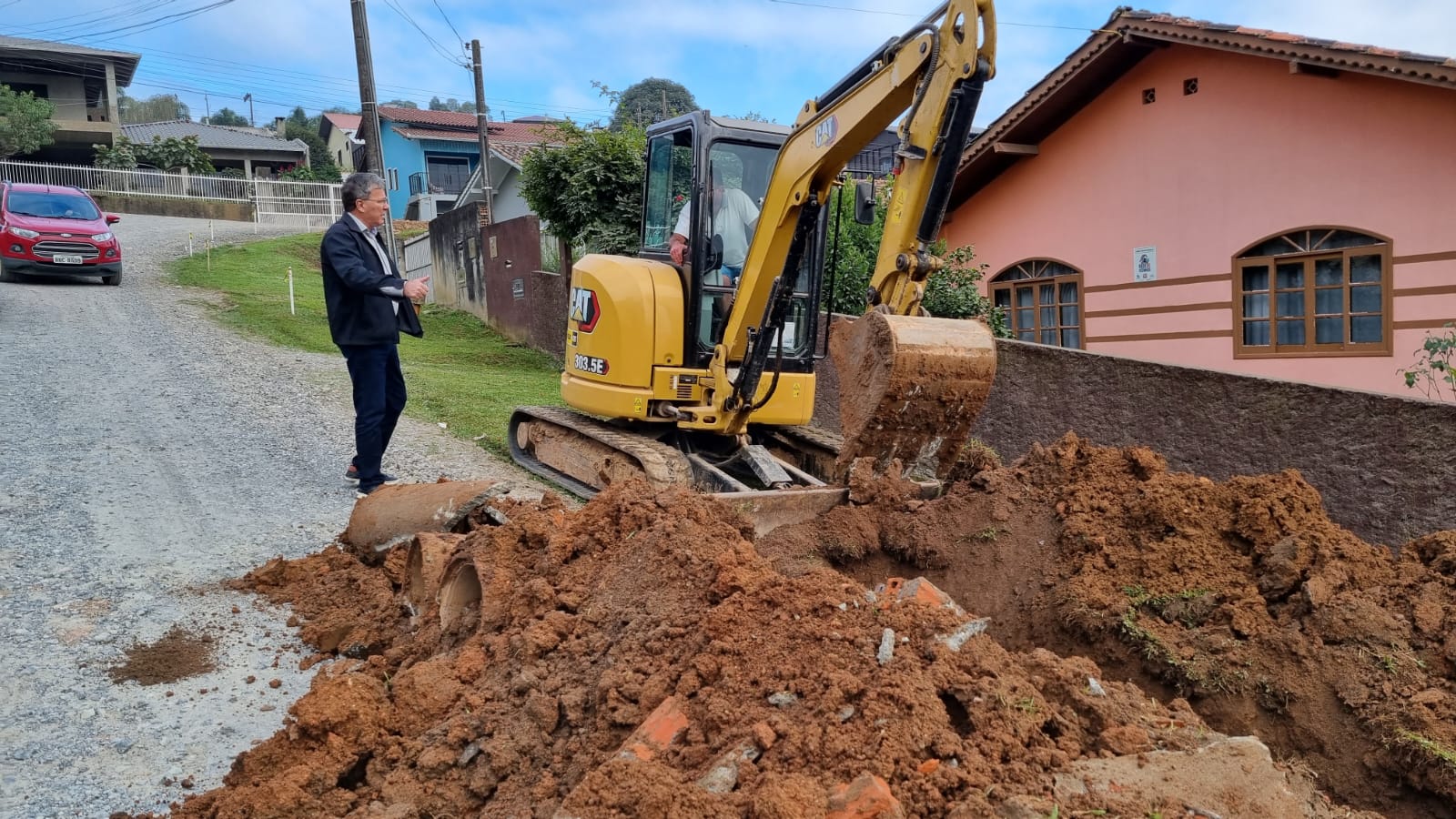 Mais vias com obras para pavimentação