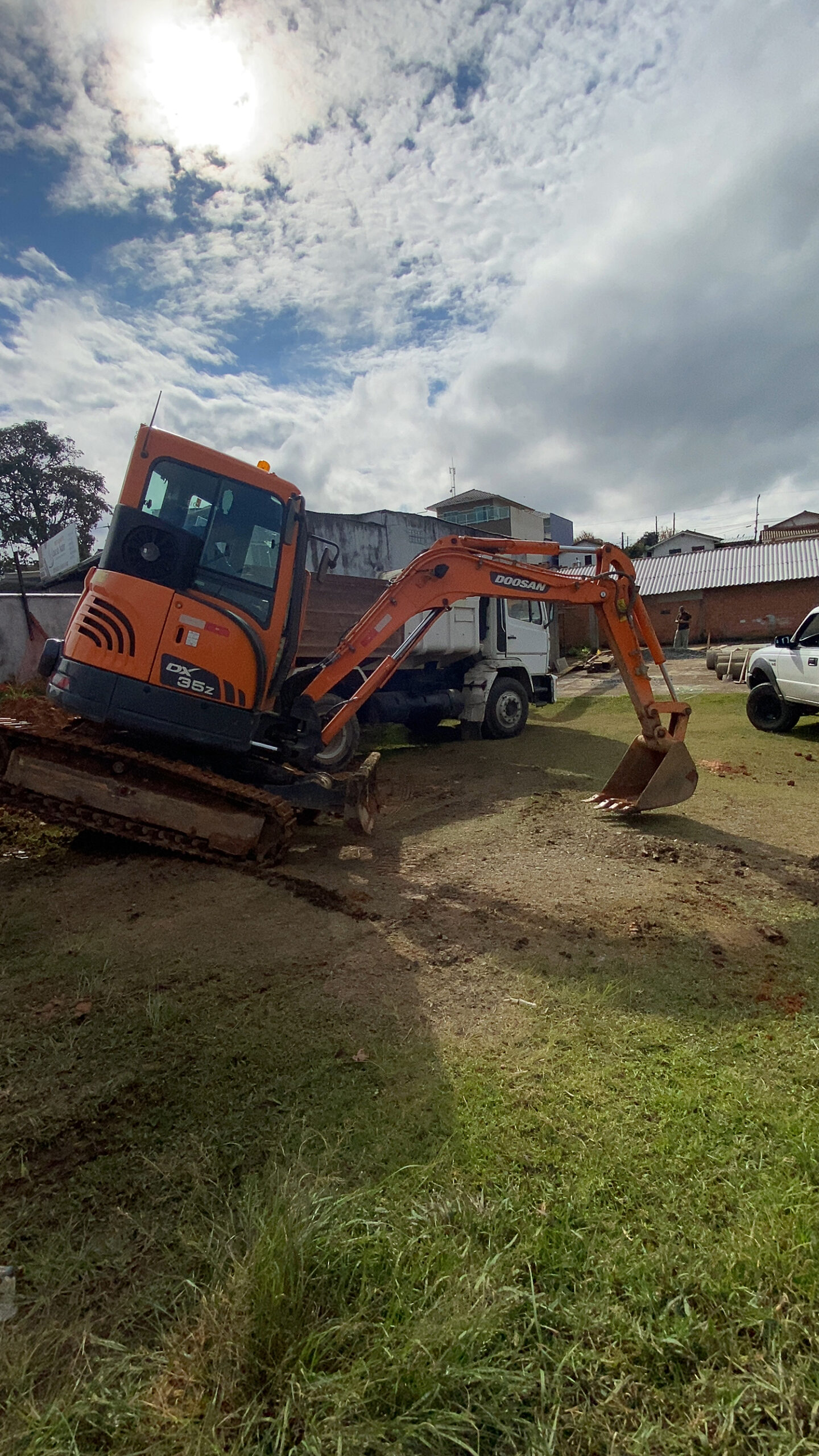 Trabalhos iniciam para revitalização da Praça Centenário 