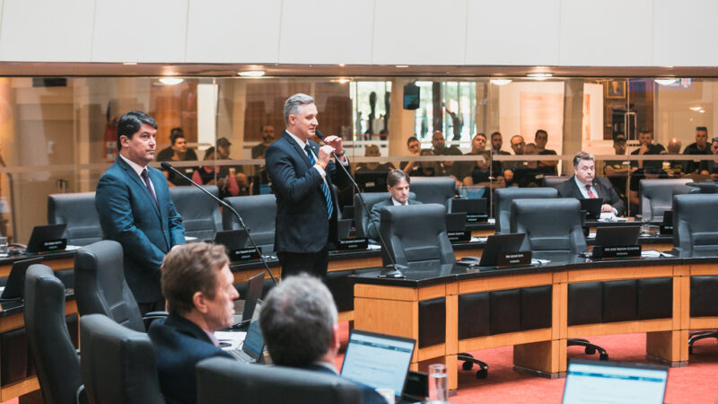 Comitiva de deputados vai a Brasília cobrar mais recursos para as rodovias federais.