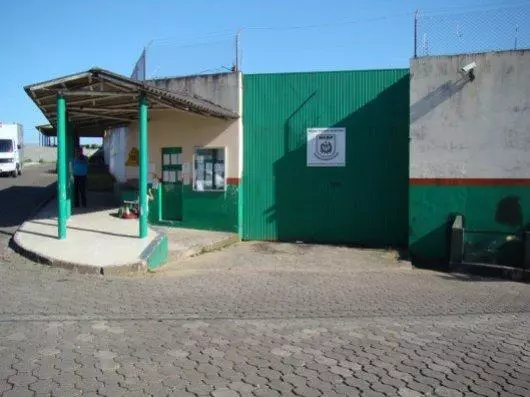 Prefeito visita colega preso e gera afastamento do administrador penitenciário