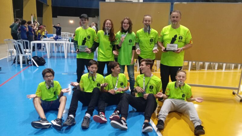 Equipe de Xadrez conquista medalhas em circuito