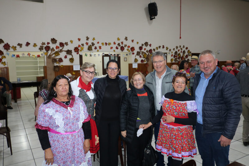 Grupo Paraíso realiza festa junina