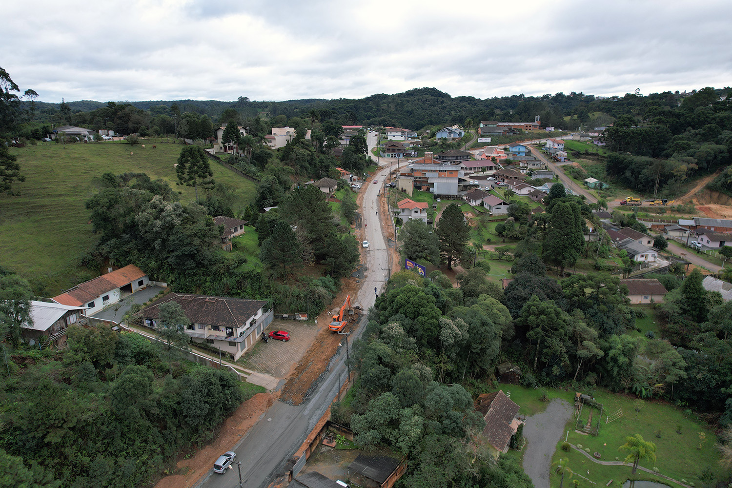 Obras seguem para pavimentação da rua José Rückl