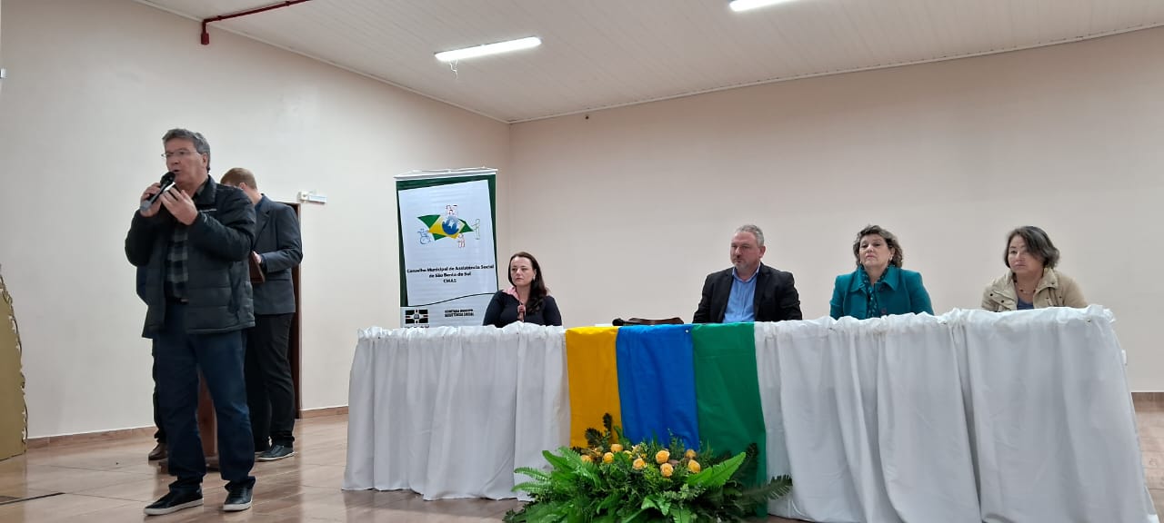 Vereadoras participam da abertura da 14ª Conferência de Assistência Social