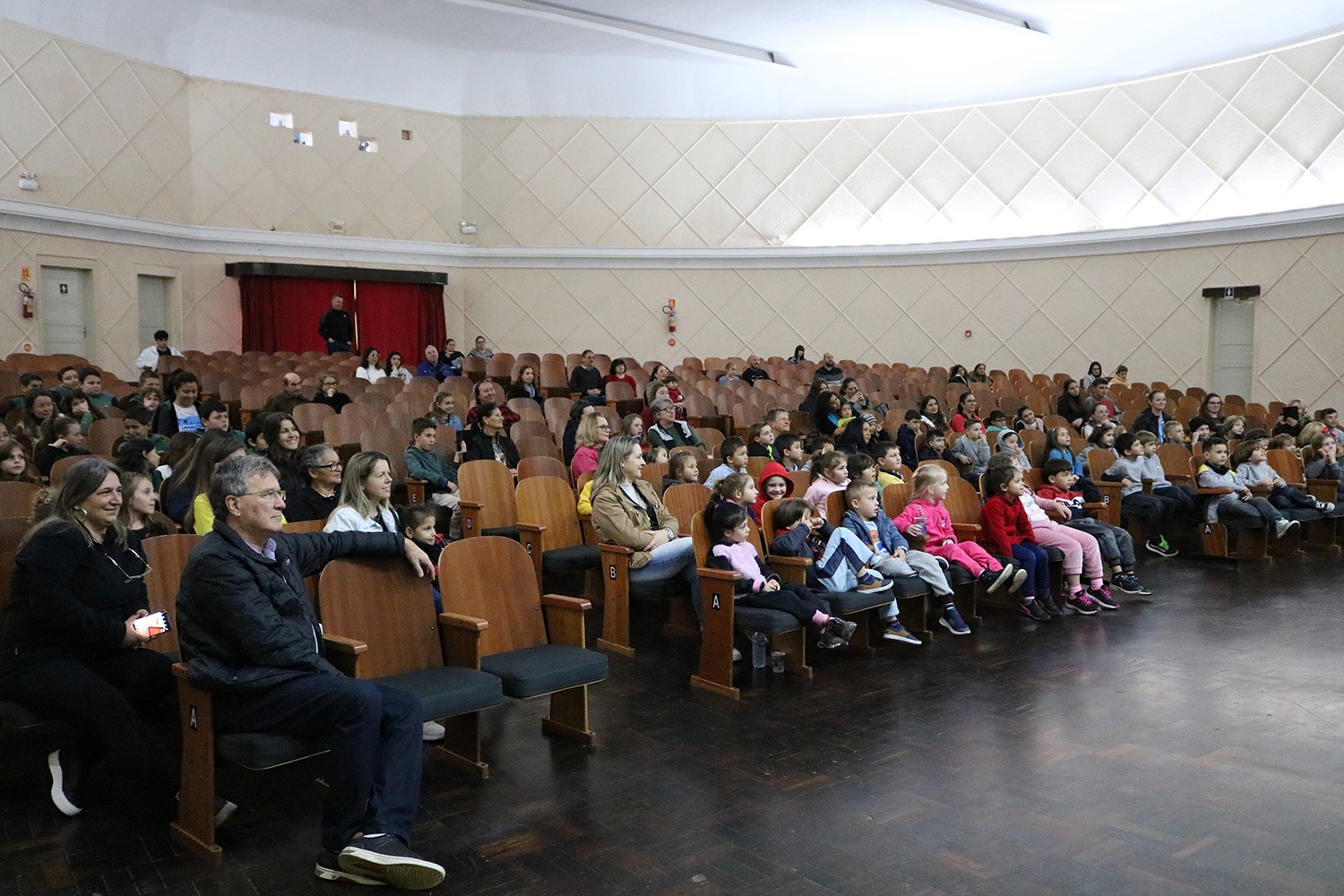 Concerto Didático encanta crianças com música e diversão