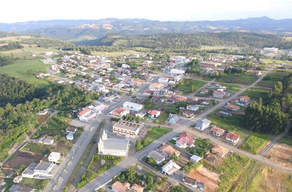 REGULARIZAÇÃO FUNDIÁRIA UMA OBRA INVISÍVEL QUE BENEFICIA O CONTRIBUINTE