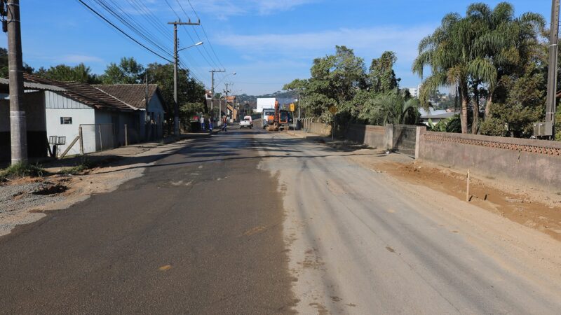 Obras avançam na rua José Rückl