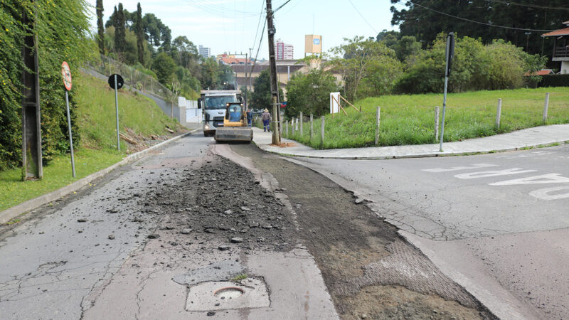 Atenção! Rua das Acácias em obras para recapeamento