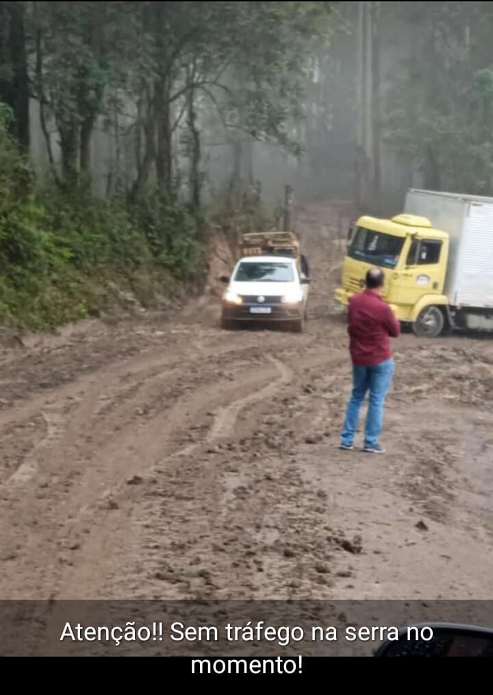 Prefeitura de Santa Terezinha notifica empresa para que estrada seja arrumada