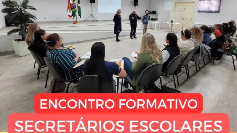 Secretários Escolares se reúnem no auditório da Secretaria de Educação