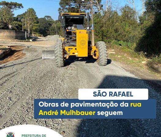 SEGUEM AS OBRAS DE PAVIMENTAÇÃO