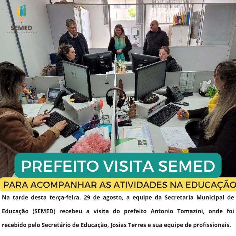 Prefeito Antonio Tomazini acompanha atividades na Secretaria Municipal de Educação