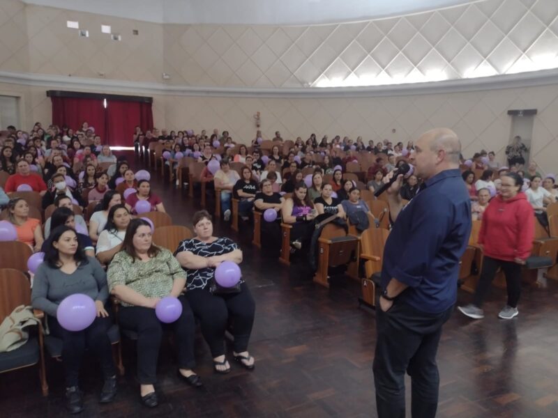 Cozinheiras participam de formação com as nutricionistas da SEMED