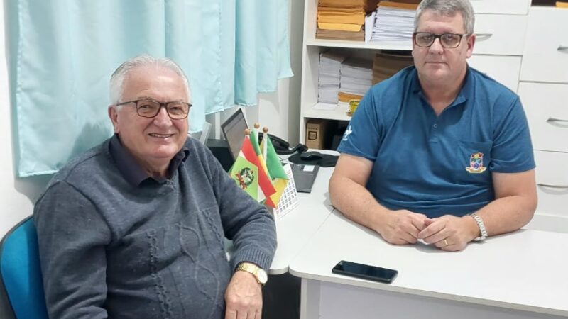 Prefeito Genir Junckes se reúne com o secretário de saúde Xilão