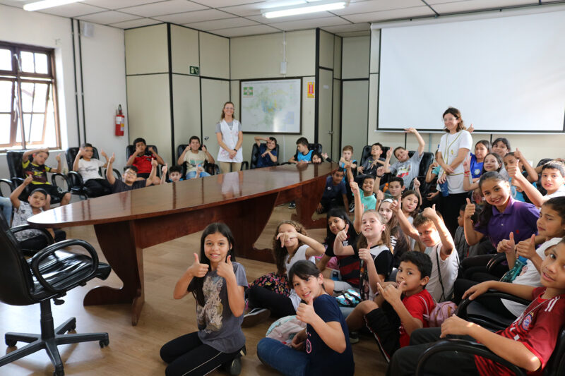 Prefeito recebe a visita dos Alunos da EBM Annelize Beckhauser Mallon